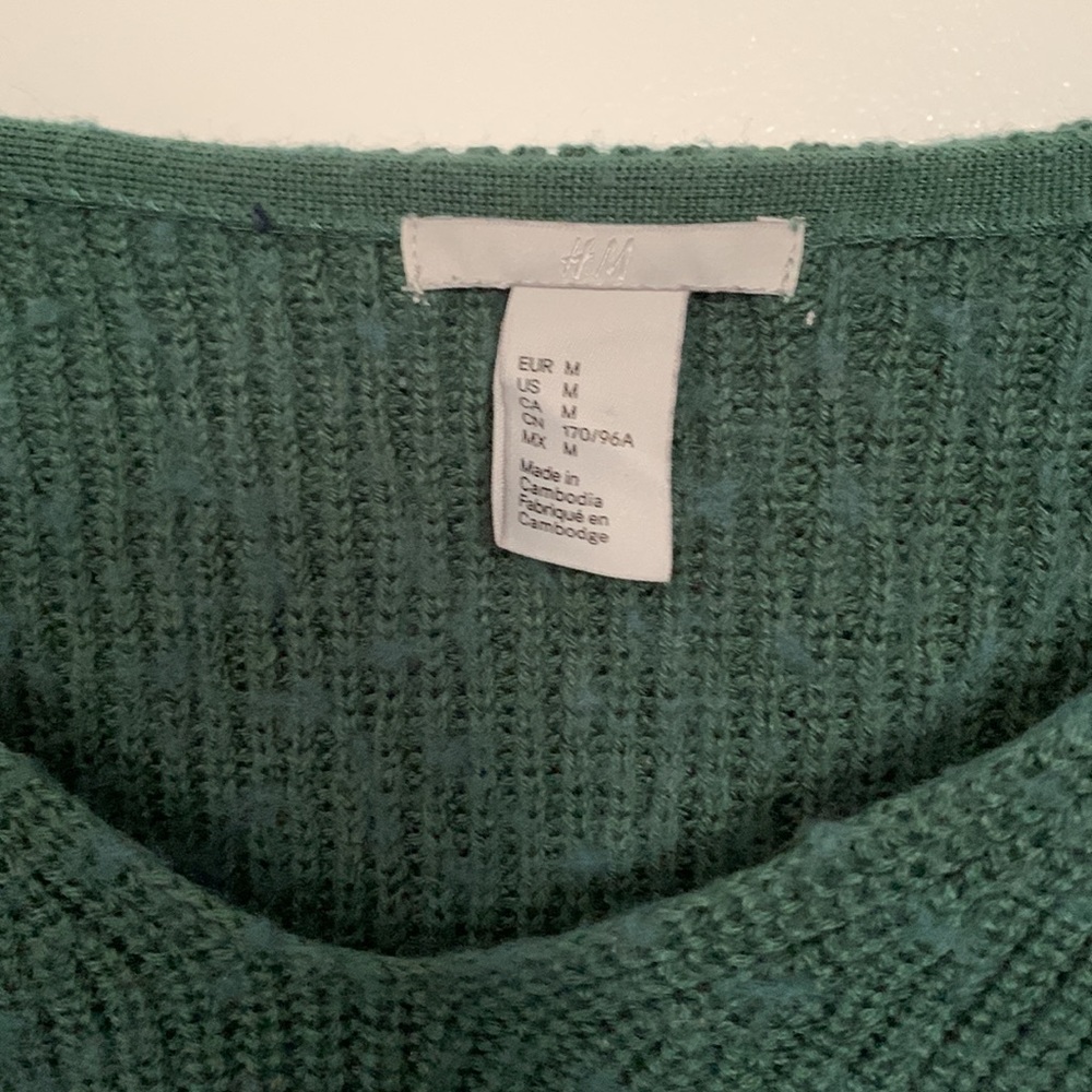 H&M Sweater - Picture 2 of 2